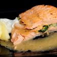 Salmón relleno de navidad