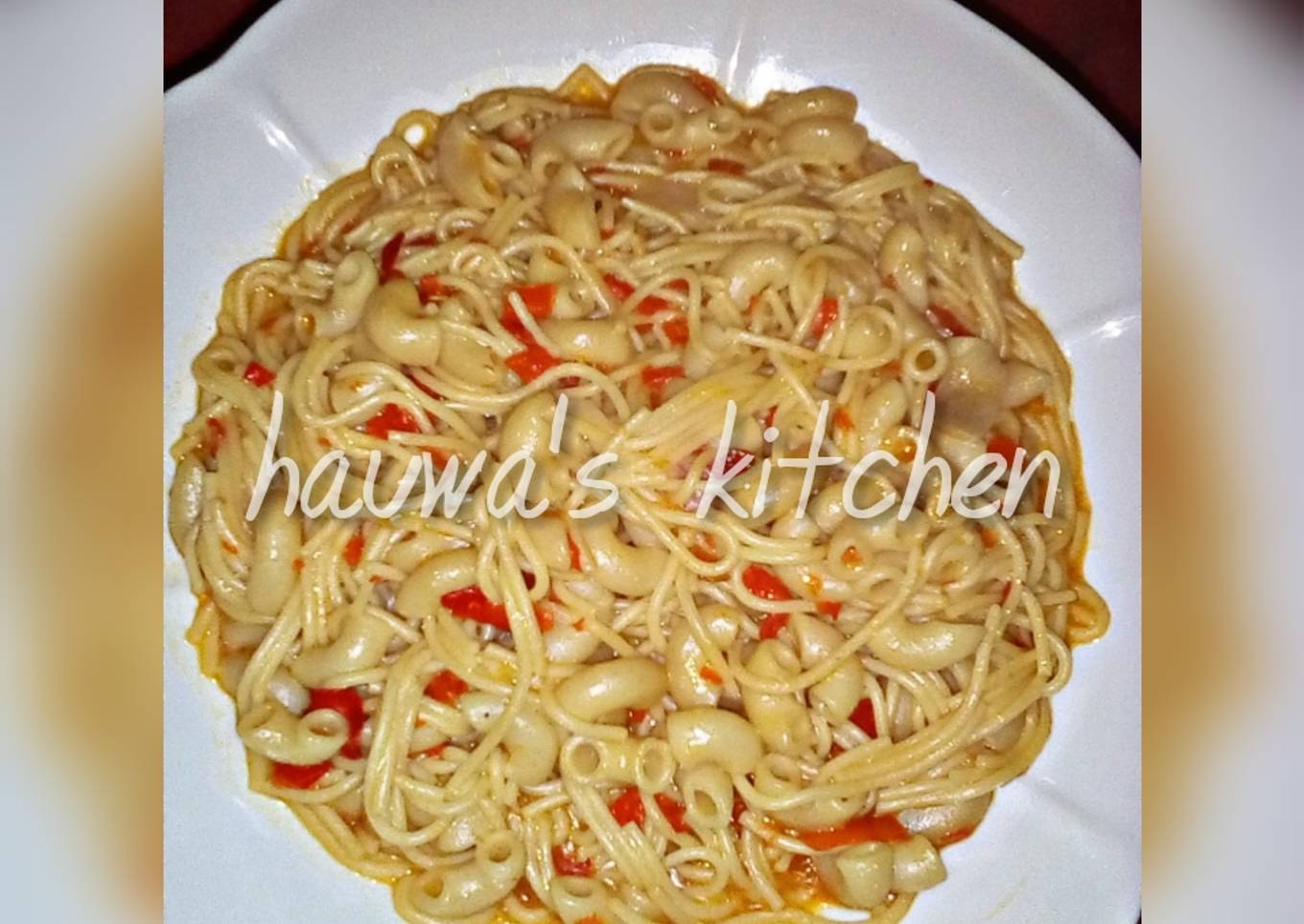 Mixed pasta jollof