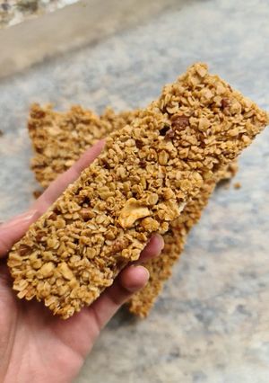 A picture of Granola bar.