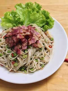 รูปของ ขนมจีนเบคอน
