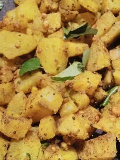 வாழைககாய் பொரியல்(valaikkai poriyal recipe in tamil) செய்முறை முக்கிய புகைப்படம்