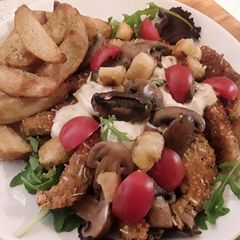 A picture of Sig's creamy pork and mushroom salad.