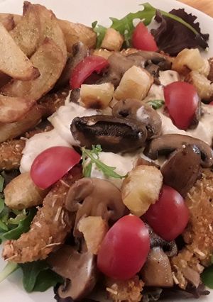 A picture of Sig's creamy pork and mushroom salad.