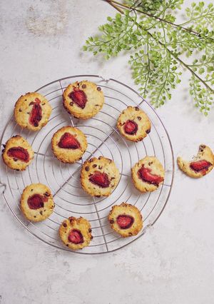 Une photo de Cookies vegan fraises / choco