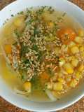 Sopa de verduras con fideos Udon