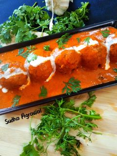 शाही फूलगोभी कोफ्ता करी (shahi phool gobi kofta curry recipe in Hindi) रेसिपी मुख्य फोटो