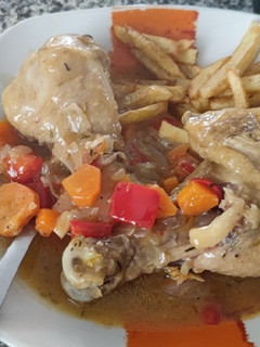 Una foto de Pollo a la cerveza