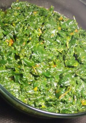 A picture of Traditional veges (cowpeas leaves,miro,dodo).