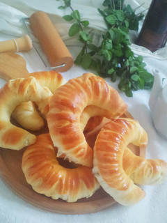 A picture of Braided bread.