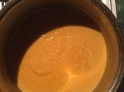 Una foto de crema de leche evaporada