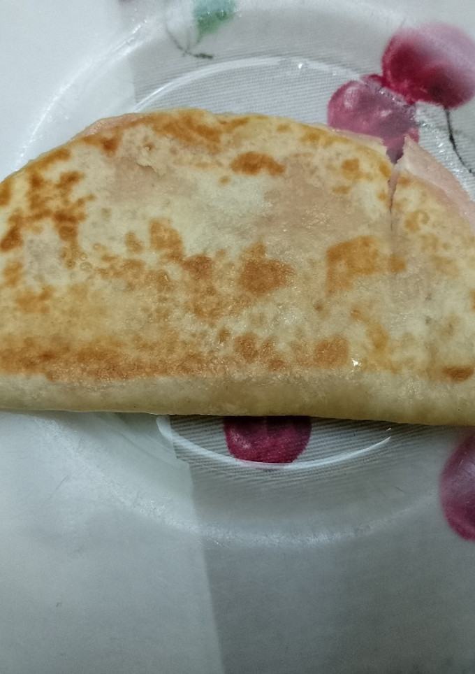 Una foto de Tortilla francesa mixta con tortilla de trigo