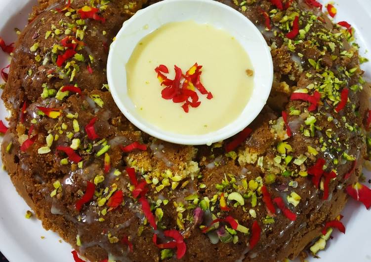 Pistachio dry fruit rose cake