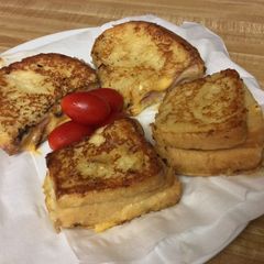 A picture of Monte Cristo Grilled Sandwich.