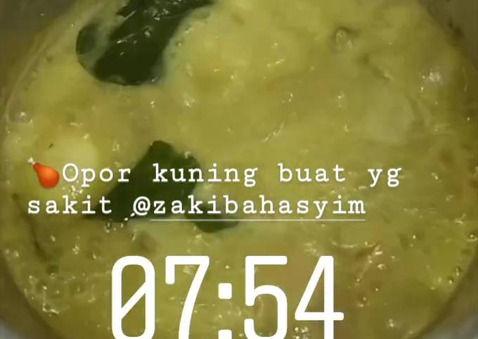 Opor Ayam & Telur Kuning