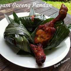 A picture of Paha Ayam Goreng Pandan.
