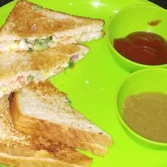 A picture of Mayonnaise sandwich on tawa.