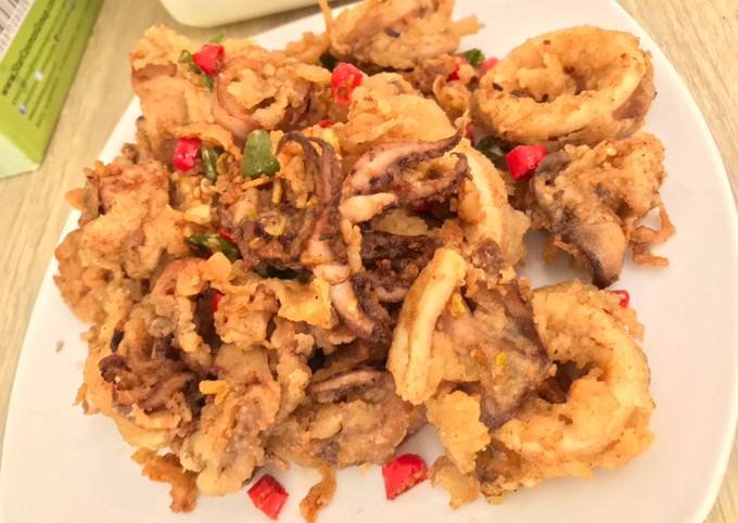 Bagaimana Menyiapkan Cumi Goreng Tepung Asin yang Sempurna