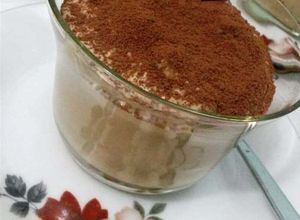 O poză a rețetei Desert cremos cu cafea ness si mascarpone la pahar.