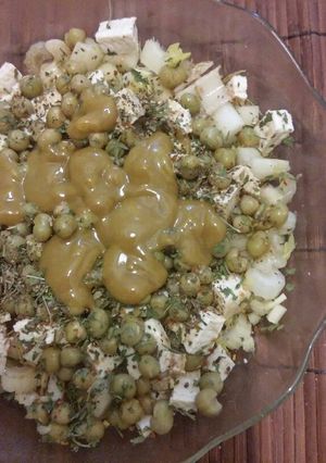 Una foto de Ensalada verde (vegan) con aderezo casero picantito