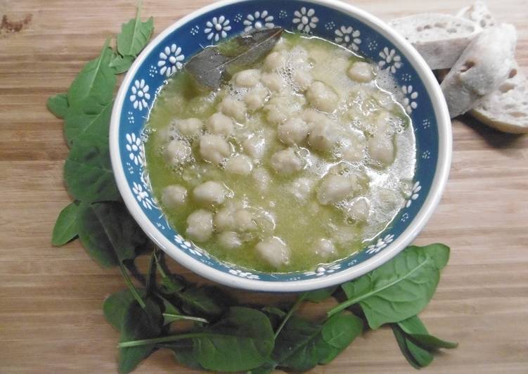 Lemon flavored Chickpea Soup