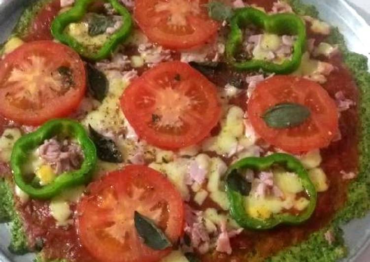 ^ Pizza com massa de brócolis - Gozhowgos