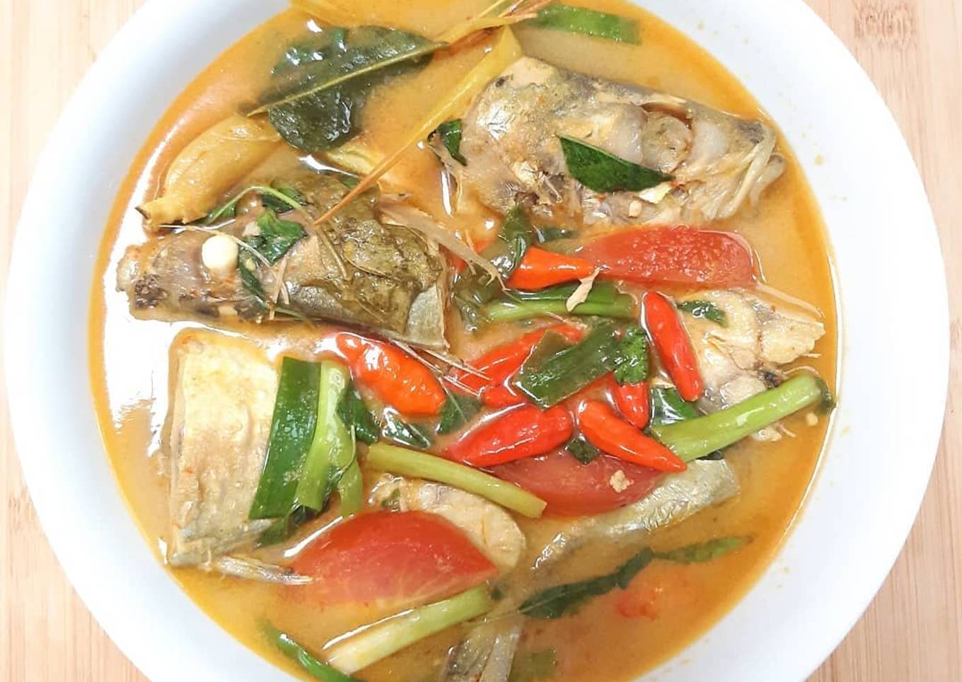 Resep Ikan kuah asem pedas yang Enak Banget