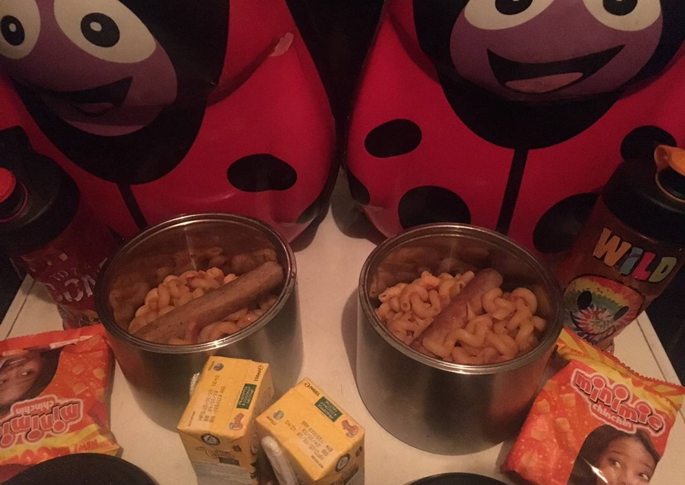 Macaroni with fried chicken and sausage