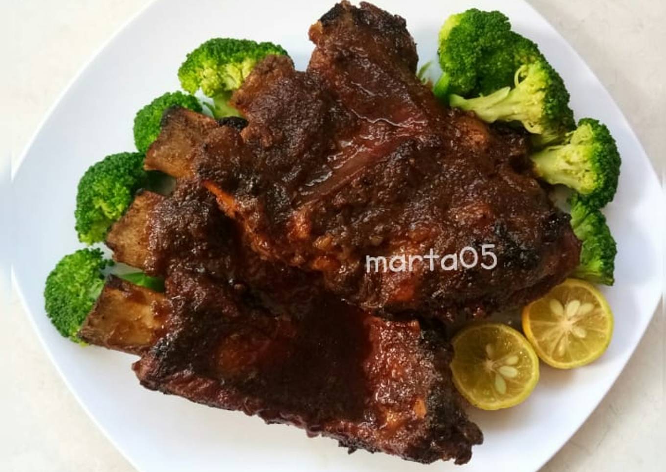 Iga Babi Bakar