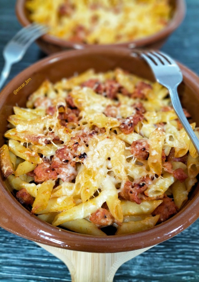 Una foto de Macarrones gratinados a la boloñesa criolla