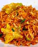 Tép (moi) khô rang khế, lá gừng