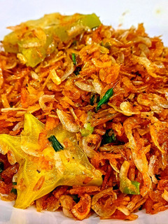 Hình của món Tép (moi) khô rang khế, lá gừng.