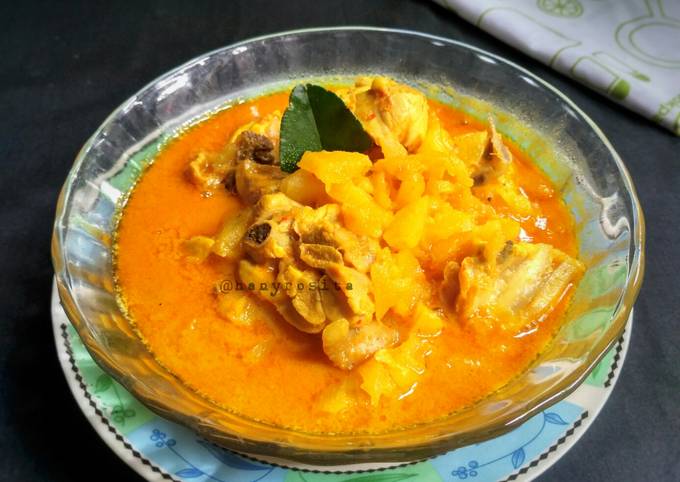 Gulai Ayam Nanas