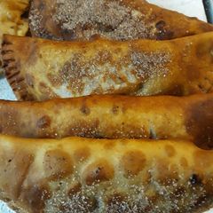 A picture of Apple, Walnut, Raisin, Empanada.