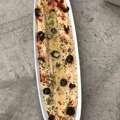 A picture of Hummus.