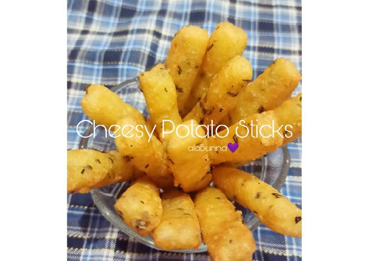 11. Cheesy Potato Sticks (Stik Kentang Keju) Camilan Anak-Dewasa