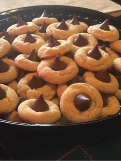 Una foto de Galletas de cacahuate con kisses