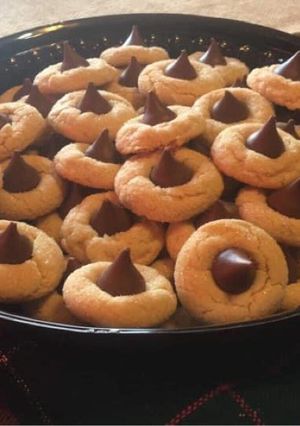 Una foto de Galletas de cacahuate con kisses