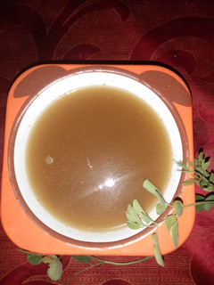 முருங்கைக்கீரை சூப் (Murugaikeerai soup recipe in tamil) செய்முறை முக்கிய புகைப்படம்
