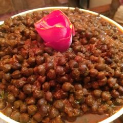 A picture of Dry Chana Masala.