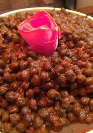 A picture of Dry Chana Masala.