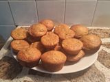 Muffins de huevo avestruz con frutas y coco