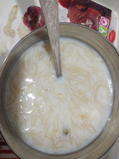 सेवई की खीर (sevai ki kheer recipe in Hindi) रेसिपी मुख्य फोटो