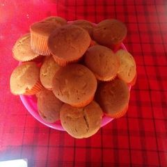 A picture of Vanilla Cupcakes.