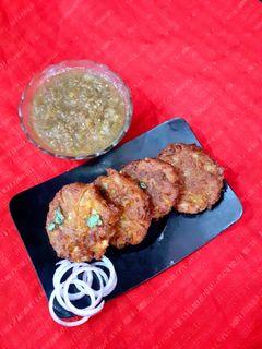 पियाज़ी कोलकाता स्टाइल (piyaji kolkata style recipe in Hindi) रेसिपी मुख्य फोटो
