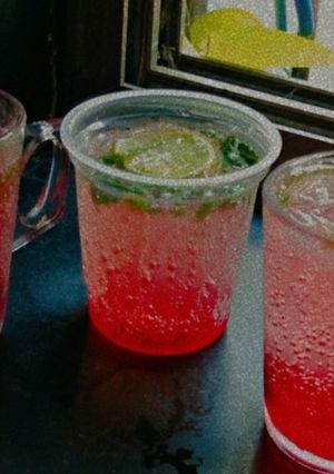 A picture of Roohafza Mojito.