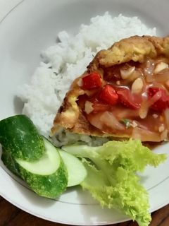Foto resep Telor dadar saus asem pedas