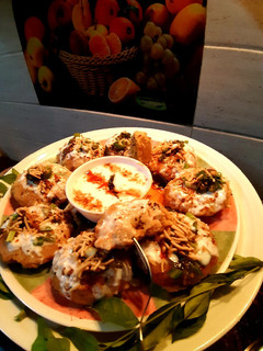 ढोकला चाट Dhokla chaat Recipe in hindi) रेसिपी मुख्य फोटो