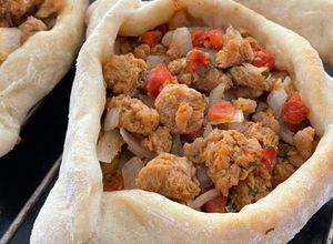 Una foto de Empanada árabe vegana / Fatay / Sfija