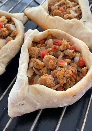 Una foto de Empanada árabe vegana / Fatay / Sfija