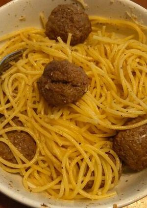 A picture of Spaghetti and Meatballs.